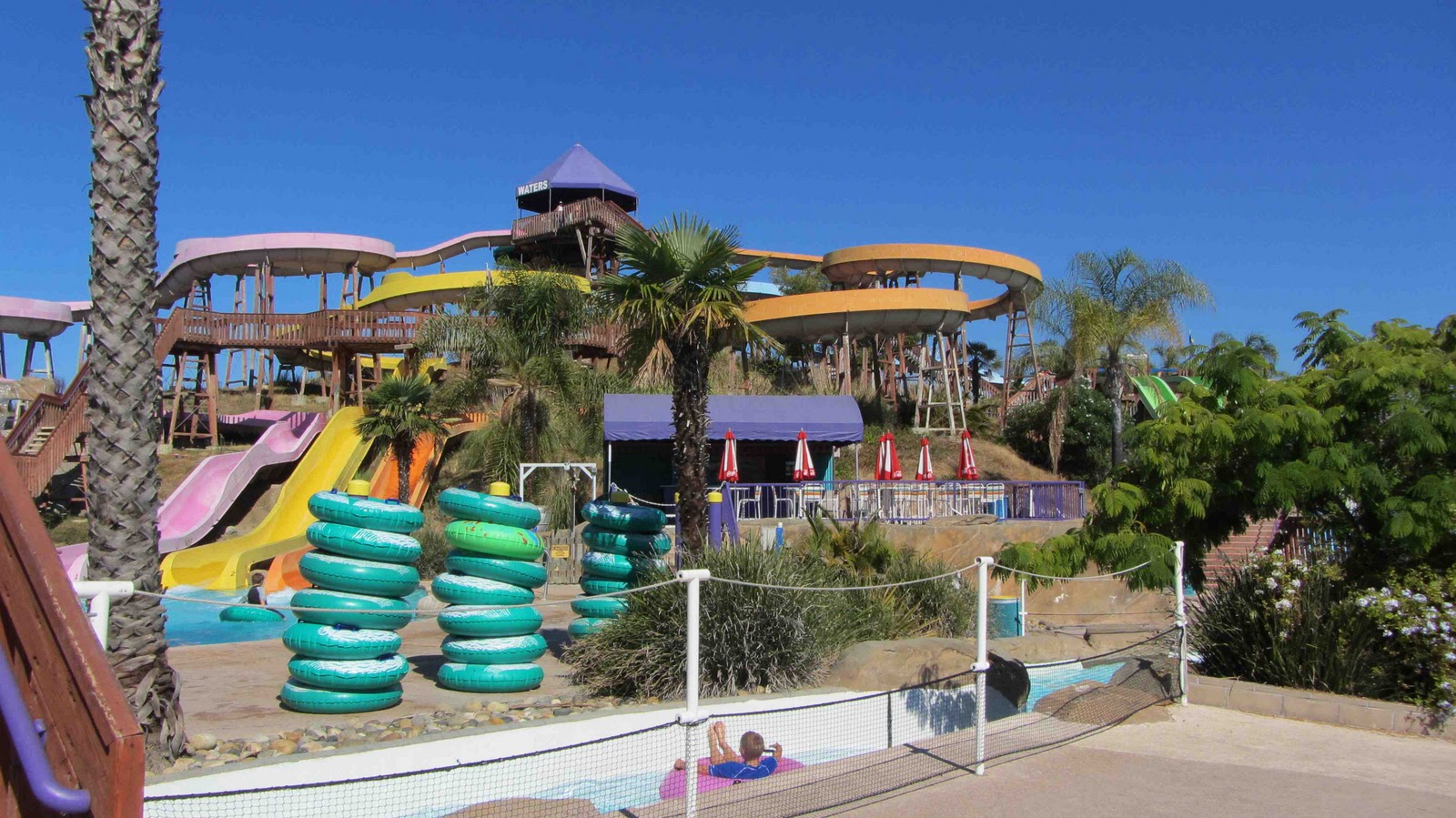 Awesome couple discovers Westcoast by Truck Raging Waters San Jose